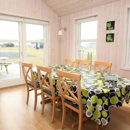 8 Person In Lokken-by Traum *